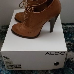 ALDO Faldge size 36 EUR (~6US). Color: Camel.